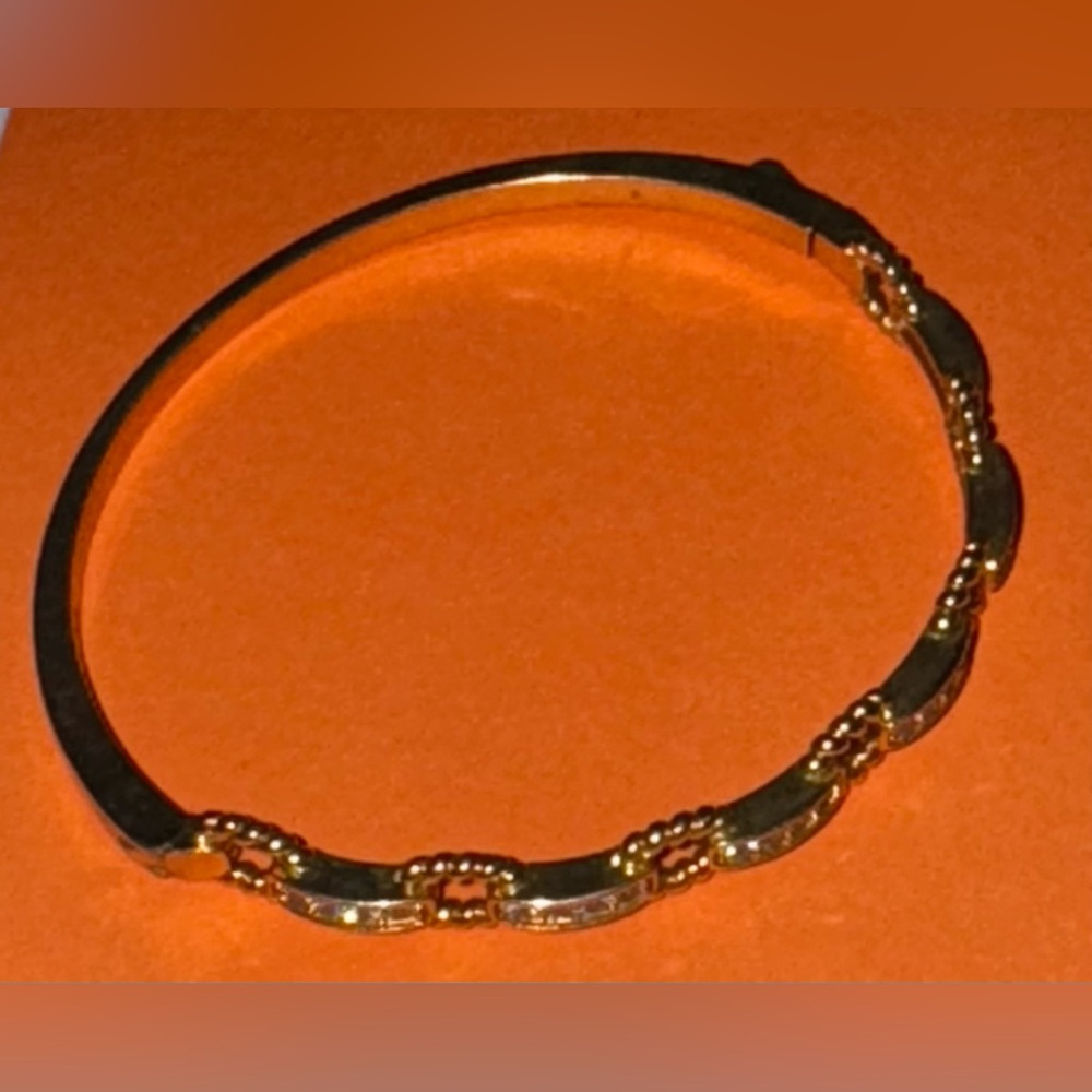 Gold high fashion bracelet